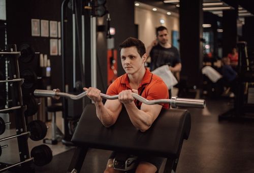 SARMy kontra sterydy – co daje lepsze efekty w sporcie? SARMy kontra sterydy – co daje lepsze efekty w sporcie?